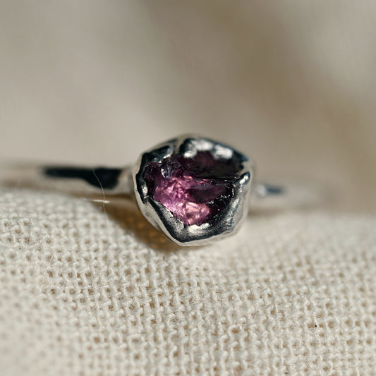 Nolia Jewelry Ring Tiny Gemstone Arch Ring